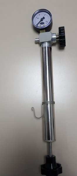 GRUPPO POMPA MANUALE CON MANOMETRO